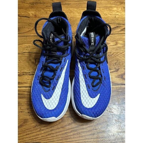 Athletic_Shoes